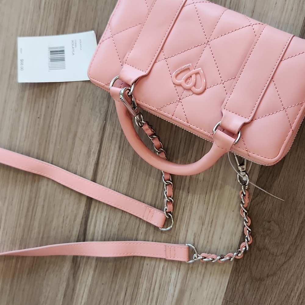🔥Clearance🔥 Betsey Johnson Pink Peach Quilted Wristlet - Picture 2 of 8